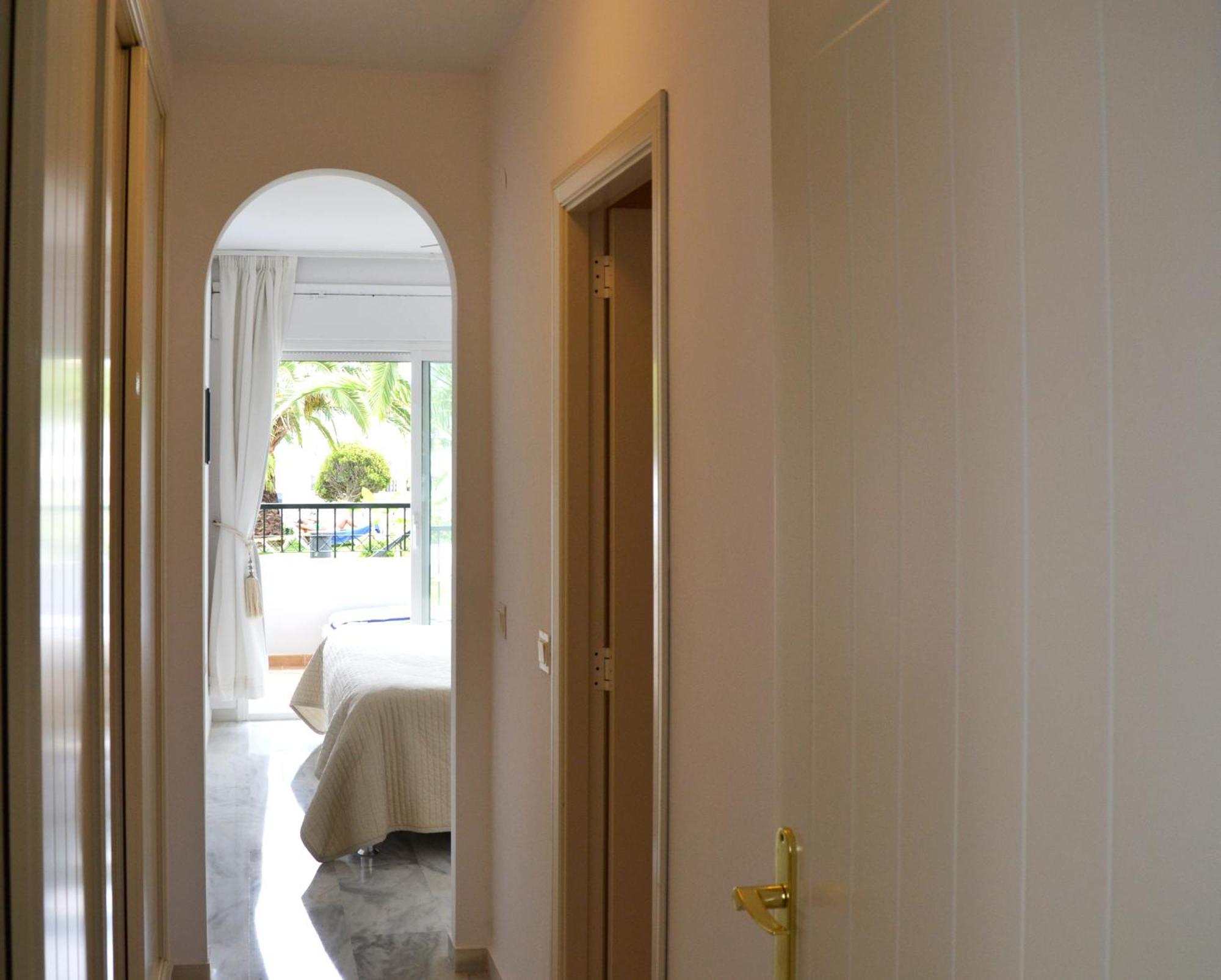 Luxury Garden Apartment - Walking Distance To The Sea Sitio de Calahonda Exterior foto
